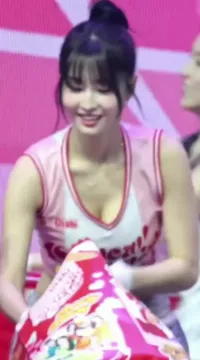 Hirai Momo | TWICE - Video