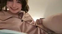 Little_bella_bunny / bellabunn / Bella Mays - This week's message exclusive video waking up next to your cute girlfriend roleplay!
