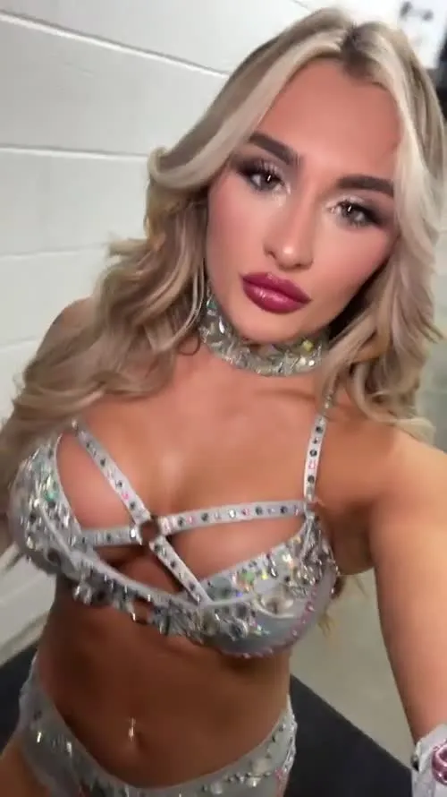 Tiffany Stratton - Video