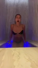 Hailey Baldwin Bieber - TikDownloader io
