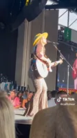 Lainey Wilson - Tiktok 7177928638564764974 watermark