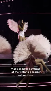 Madison Beer - Video