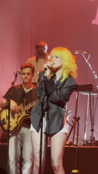 Hayley Williams - Tikwm original