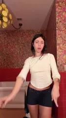 Clairo | Claire Cottrill - Video