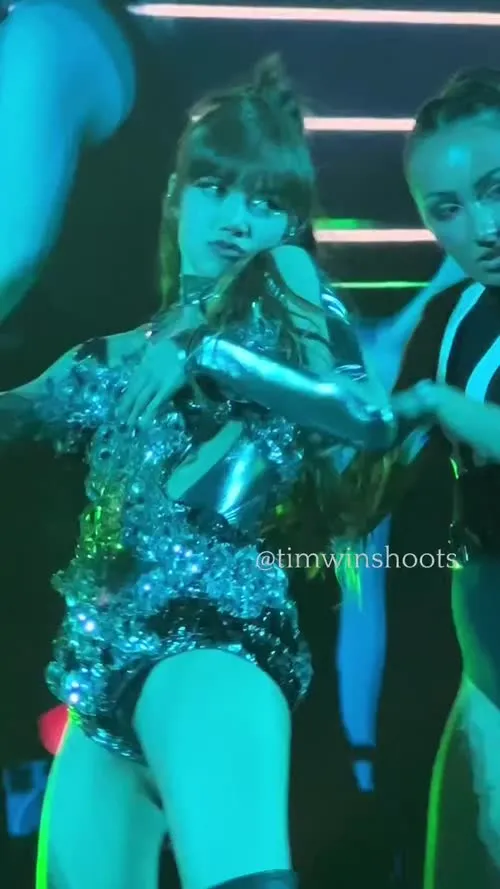 Lisa | BLΛƆKPIИK (Blackpink) - Video