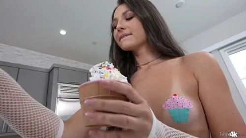 Liz Jordan - Tiny4K - Ice Cream treat