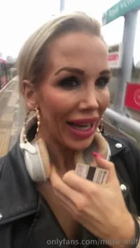 Rebecca More / Rebecca Moore - Video