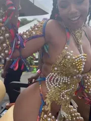 Chloe Bailey - Video