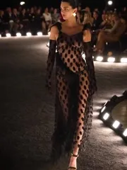 Kendall Jenner - UAM u5pToDm
