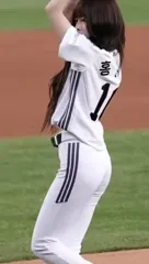 Hong Eunchae 홍은채 | LESSERAFIM - Video