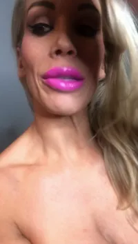 Rebecca More / Rebecca Moore - Video
