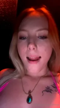 dixielynnxxx (Dixie Lynn) - Video