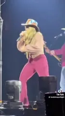 Lainey Wilson - Video