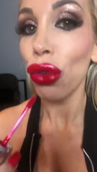 Rebecca More / Rebecca Moore - Video
