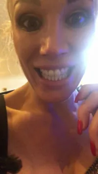 Rebecca More / Rebecca Moore - Video