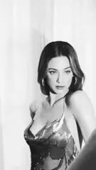 Lili Reinhart - Video