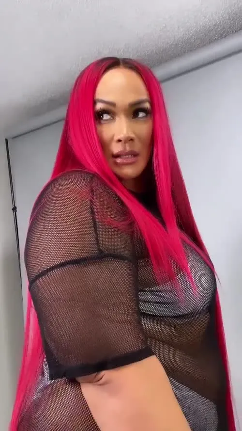 Nia Jax/Lina Fanene - Video