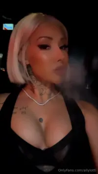 Ally Lotti / Dannygirlxo - Video