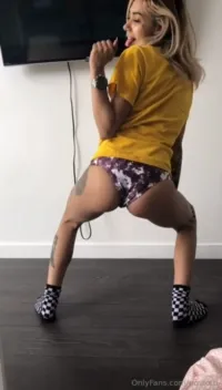 Ally Lotti / Dannygirlxo - Video