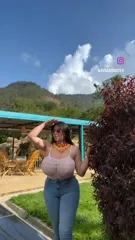 yurymicole / Lucy_Robert / Aviianiiwater / yury micole - Video