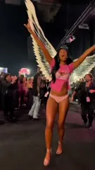 Angel Reese - Video