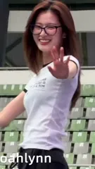 Minatozaki Sana (TWICE) - Video