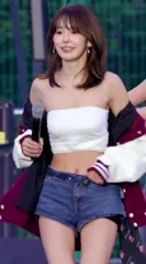 Sakura Miyawaki 宮脇 咲良 | LESSERAFIM - Video