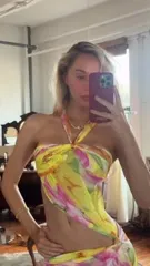 Alexis Ren - Video