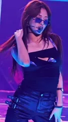 Huh Yunjin 허윤진 | LESSERAFIM - Video