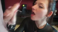 Marryfox / Marryfucks - Wettschulden einloesen - Wetlook-Fick mit Facial