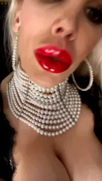 Rebecca More / Rebecca Moore - Video