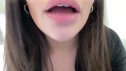 poutyselena | poutyselenaa | pouty_selena - Video #140339