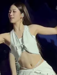Kazuha Nakamura 中村 一葉 | LESSERAFIM - Wt8KDJC3S A