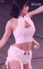 Hirai Momo | TWICE - X rSyRVLBS2