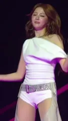 Huh Yunjin 허윤진 | LESSERAFIM - Video #123306