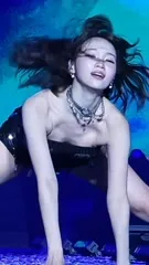 Kim Chaewon 김채원 [Le Sserafim] - Video #247342