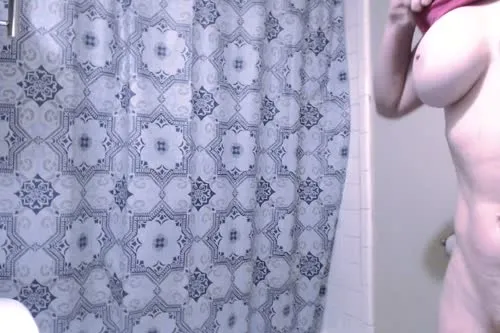 Heidiandfriends/ Xheidihoe - Voyeur shower