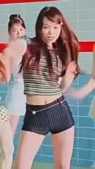 Kim Chaewon 김채원 [Le Sserafim] - Video #128513