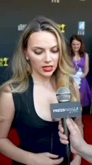 Dafne Keen - Video
