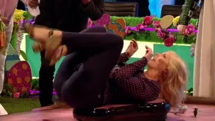 Holly Willoughby - Video