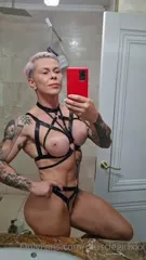 crazyxbody / musclegirlxxx - Video