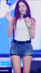 Yuna - ITZY (유나, Shin Yu Na) - Video #302645