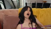 Yhivi | kae_yli - Yhivi - Play with this pussy - BRAZZERS