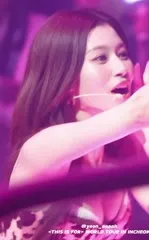 Minatozaki Sana (TWICE) - Video