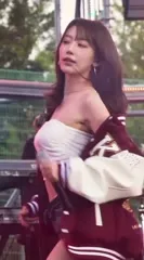 Sakura Miyawaki 宮脇 咲良 | LESSERAFIM - Video