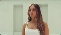 Tate McRae - Youtube rwlFWWGaZ5Y 3786x2160 av1 1