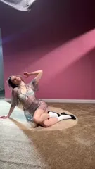 Margaret Qualley - Video