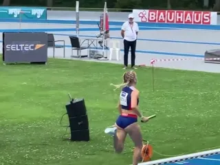 Andrea Rooth - Video