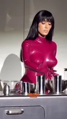Bianca Censori - Ow