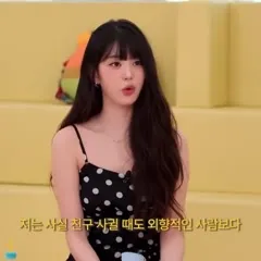 Jang Won-young / 장원영 WONYOUNG - Zmq9VmCcaif